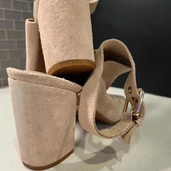 NEW sling-back open-toed Cream Faux Suede 3” block heel size 10 Lucca Lane shoes - Picture 3 of 9